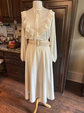 Counterparts Sz 28 Cream Maxi length A-Line Skirt Semi-Formal